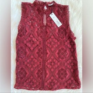 *NEW WITH TAGS* BB Dakota Lace Top Size Small